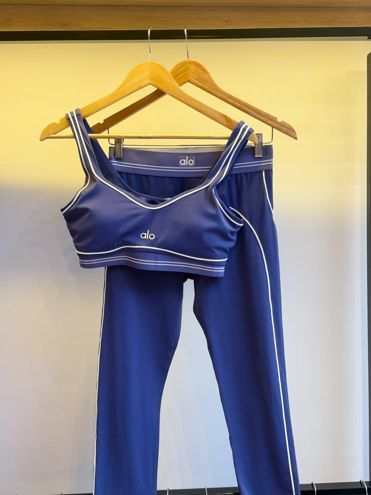 Conjunto Alo Top + Calça Azul