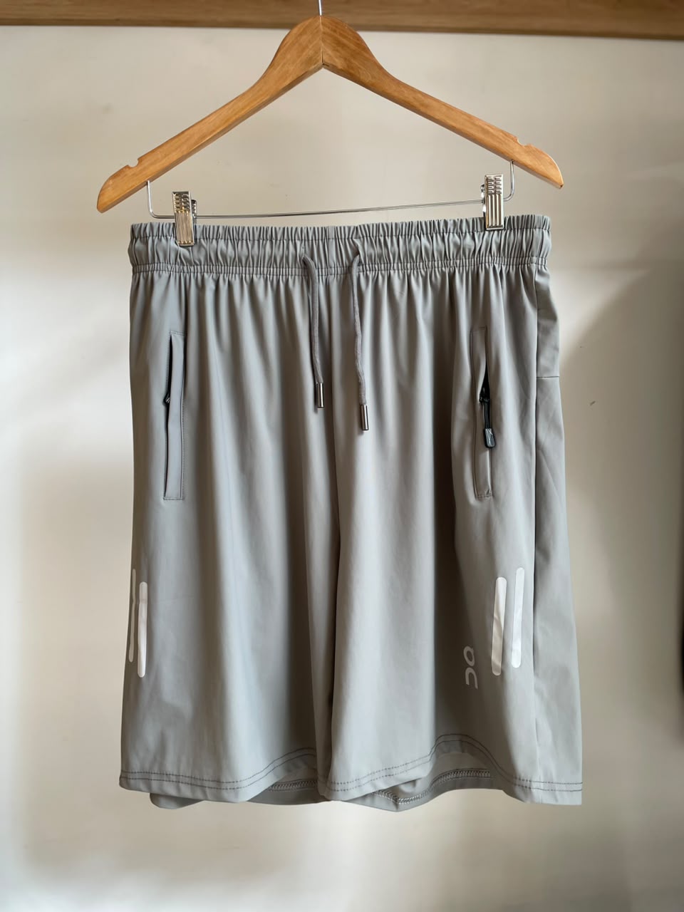 Bermuda On Running Cinza Refletiva