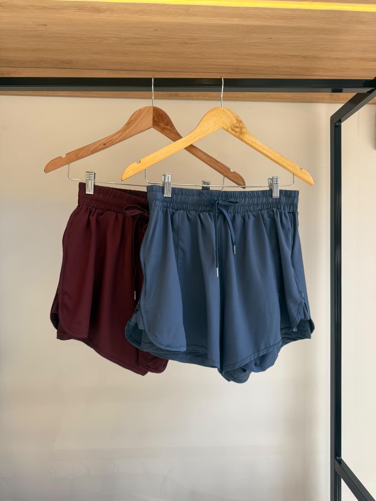 Shorts Alfaiataria Vinho e Azul