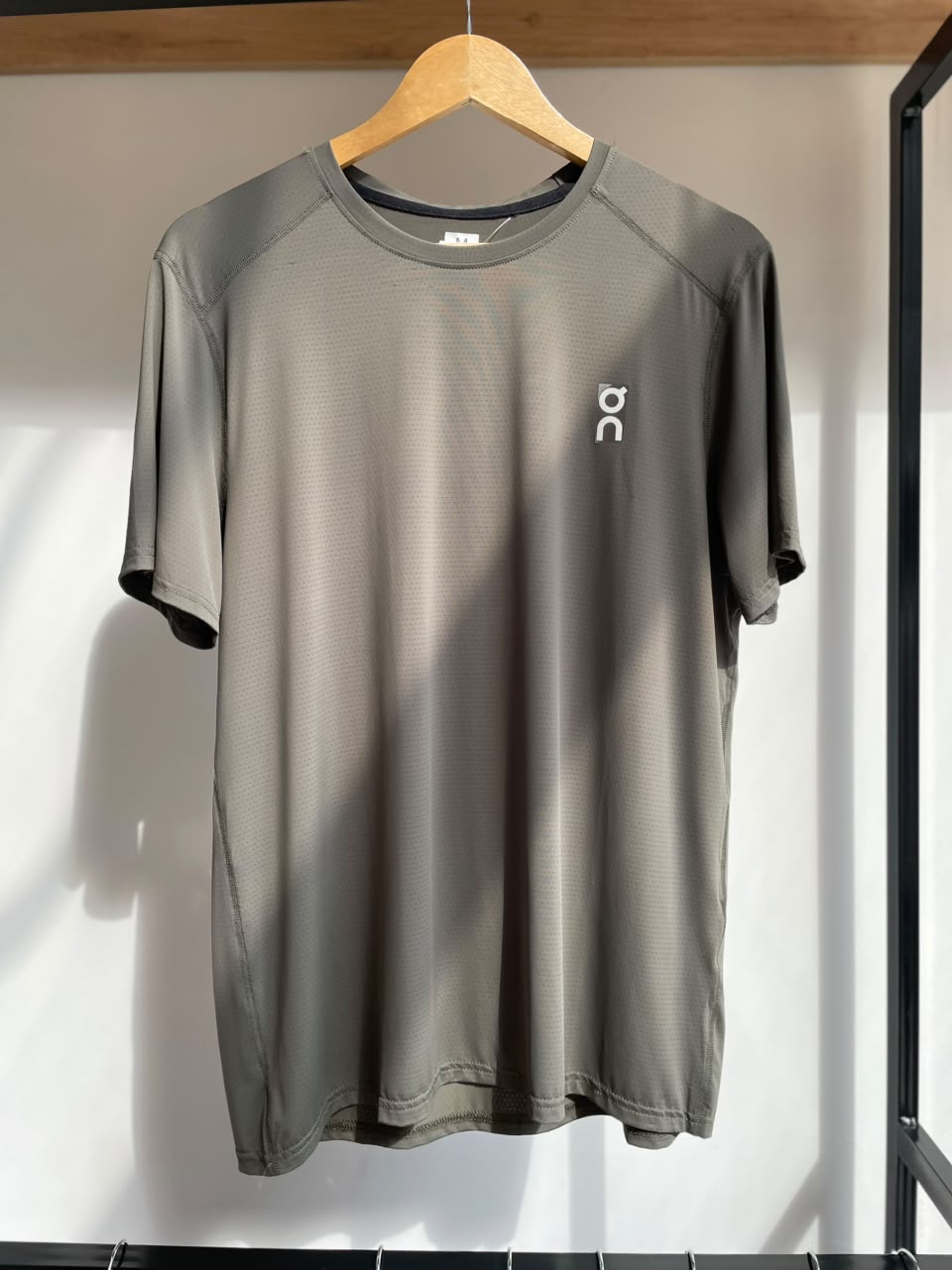 Camiseta On Running Verde Militar